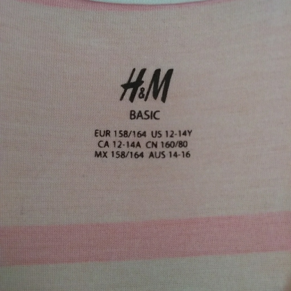 H&M Top - Picture 3 of 3